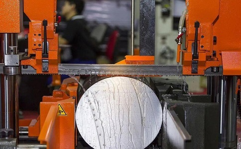 融安立式金属带锯床切削出现跑带故障解决方法! 融安立式金属带锯床切削出现跑带故障解决方法!